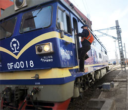 Oman: Transport on the fast track