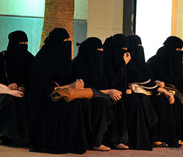 WSJ(2/7) Saudi Women, in a Shift, Sue for Right to Drive