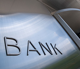 WSJ: UAE Banks Dip Back Into Real Estate
